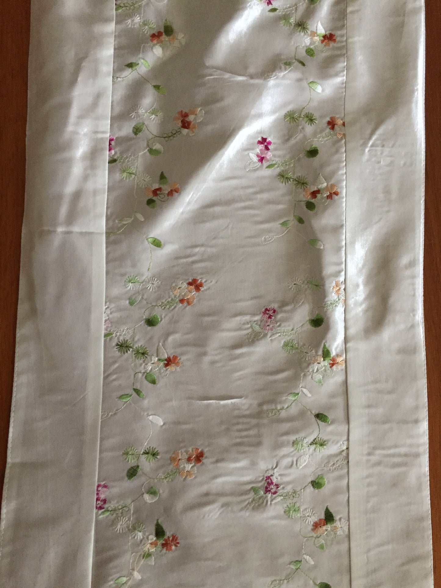 1990s Vintage Embroidered Floral Satin Polyester Table Runner with Tassels