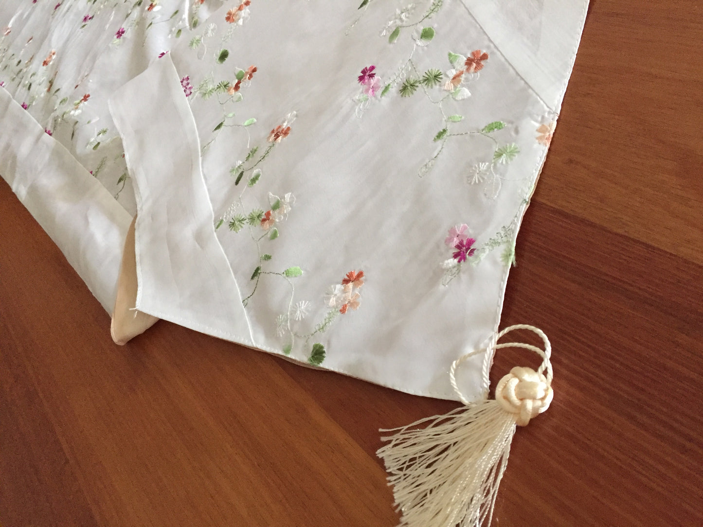 1990s Vintage Embroidered Floral Satin Polyester Table Runner with Tassels