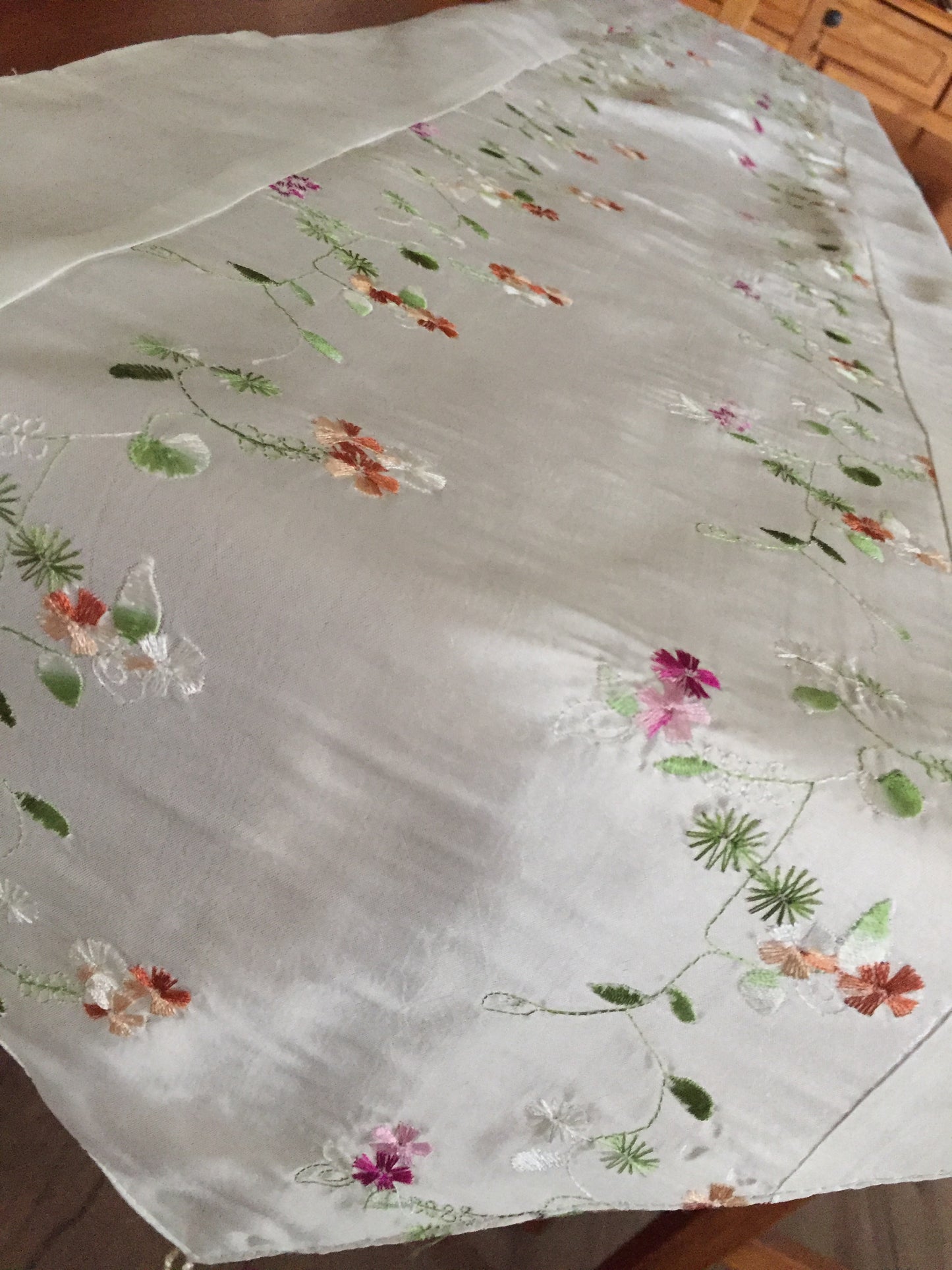 1990s Vintage Embroidered Floral Satin Polyester Table Runner with Tassels