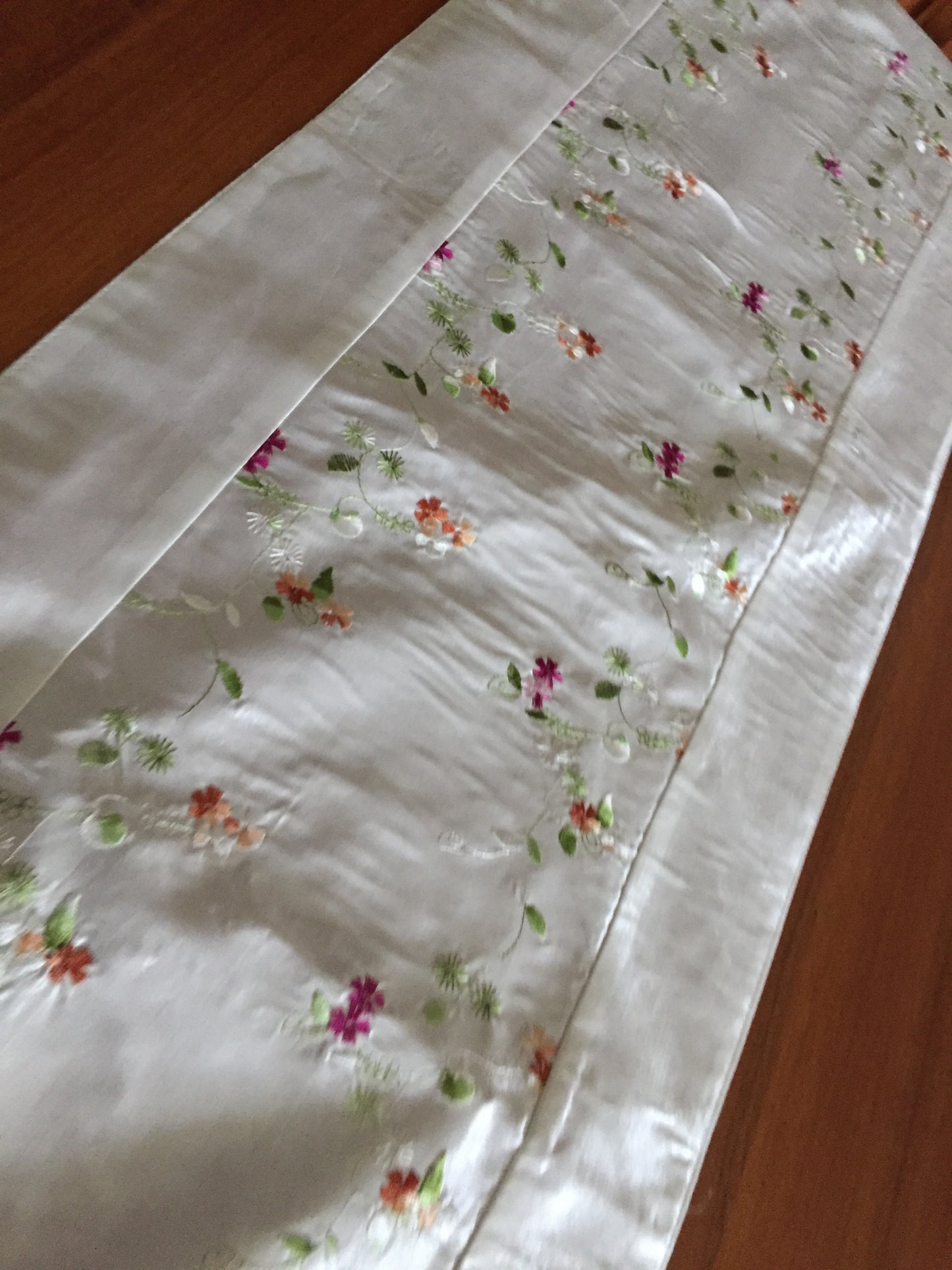 1990s Vintage Embroidered Floral Satin Polyester Table Runner with Tassels