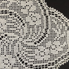 Load image into Gallery viewer, Mary Card Designed &quot;TEA TREE d&#39;oyley&quot; Collectible Filet Crochet Lace Doily English Chart No 87 (1939)