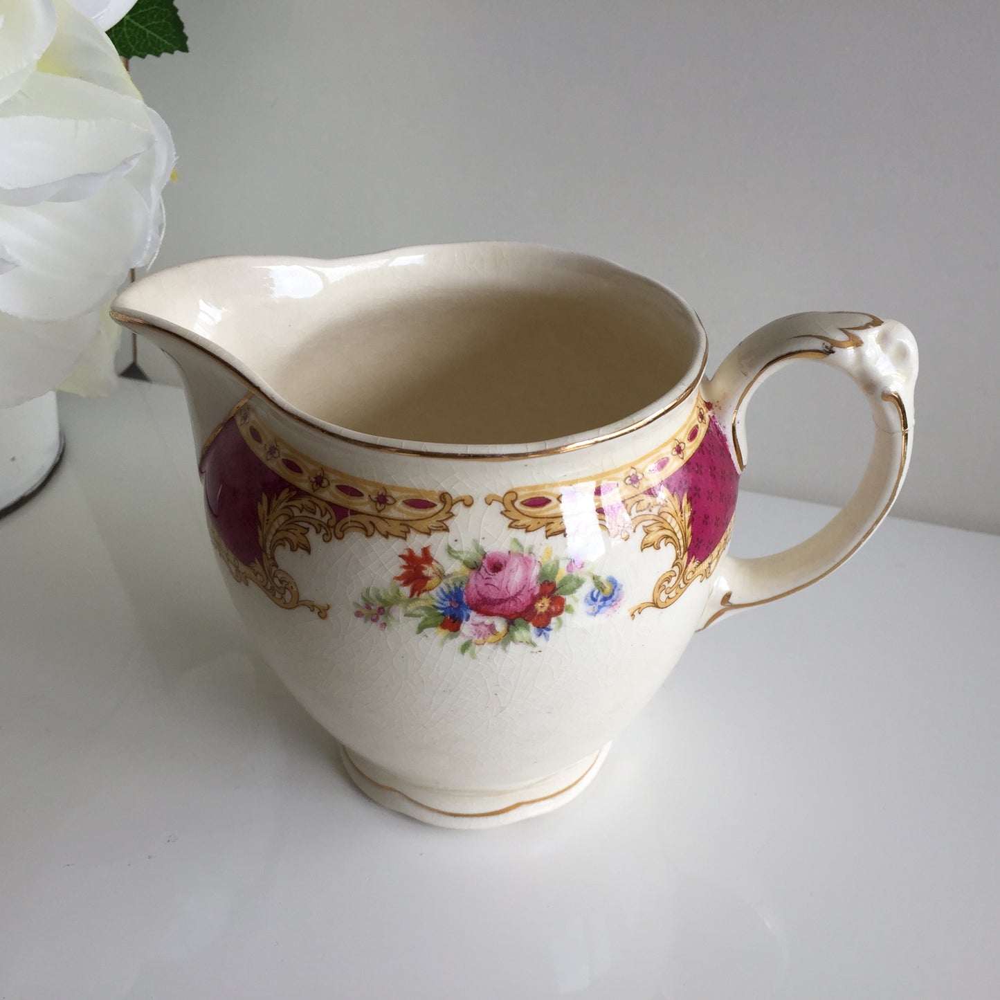 Wedgwood "VINCENT" Pattern Vintage Porcelain Teapot with Lid Made in England
