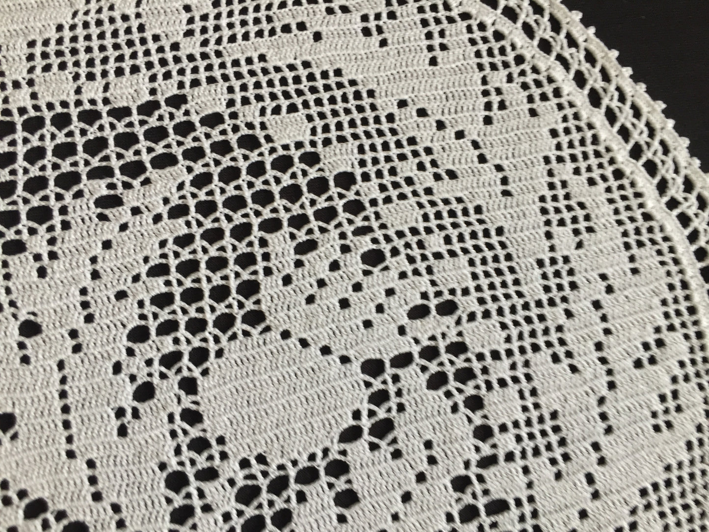 Mary Card Designed "THISTLE d'oyley" Filet Crochet Lace Doily English Small Chart No 500