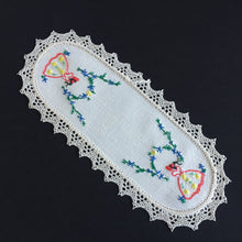 Load image into Gallery viewer, Australian Vintage Hand Embroidered Sandwich Doily