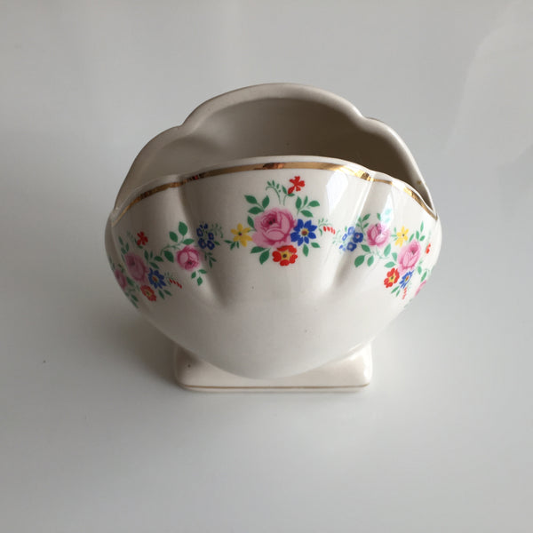 1950s Vintage Sadler Clamshell Floral Dresser Holder
