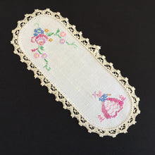 Load image into Gallery viewer, Australian Vintage Hand Embroidered Sandwich Doily