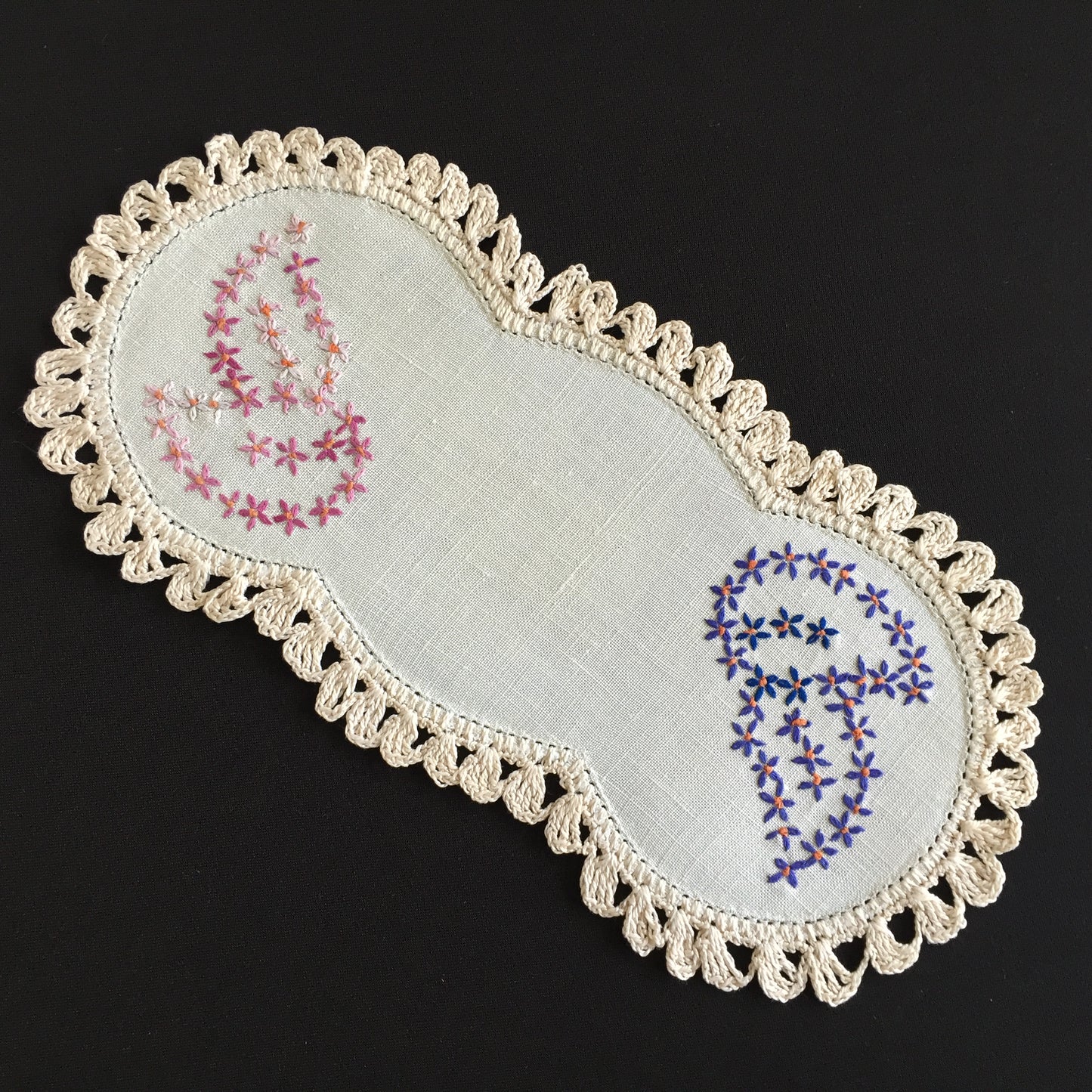 Australian Vintage Hand Embroidered Sandwich Doily