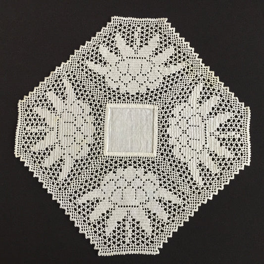 White Linen Doily with Waratah Flower Filet Crochet Lace Border
