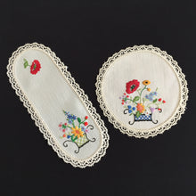 Load image into Gallery viewer, Australian Vintage Hand Embroidered Linen Doily Pair
