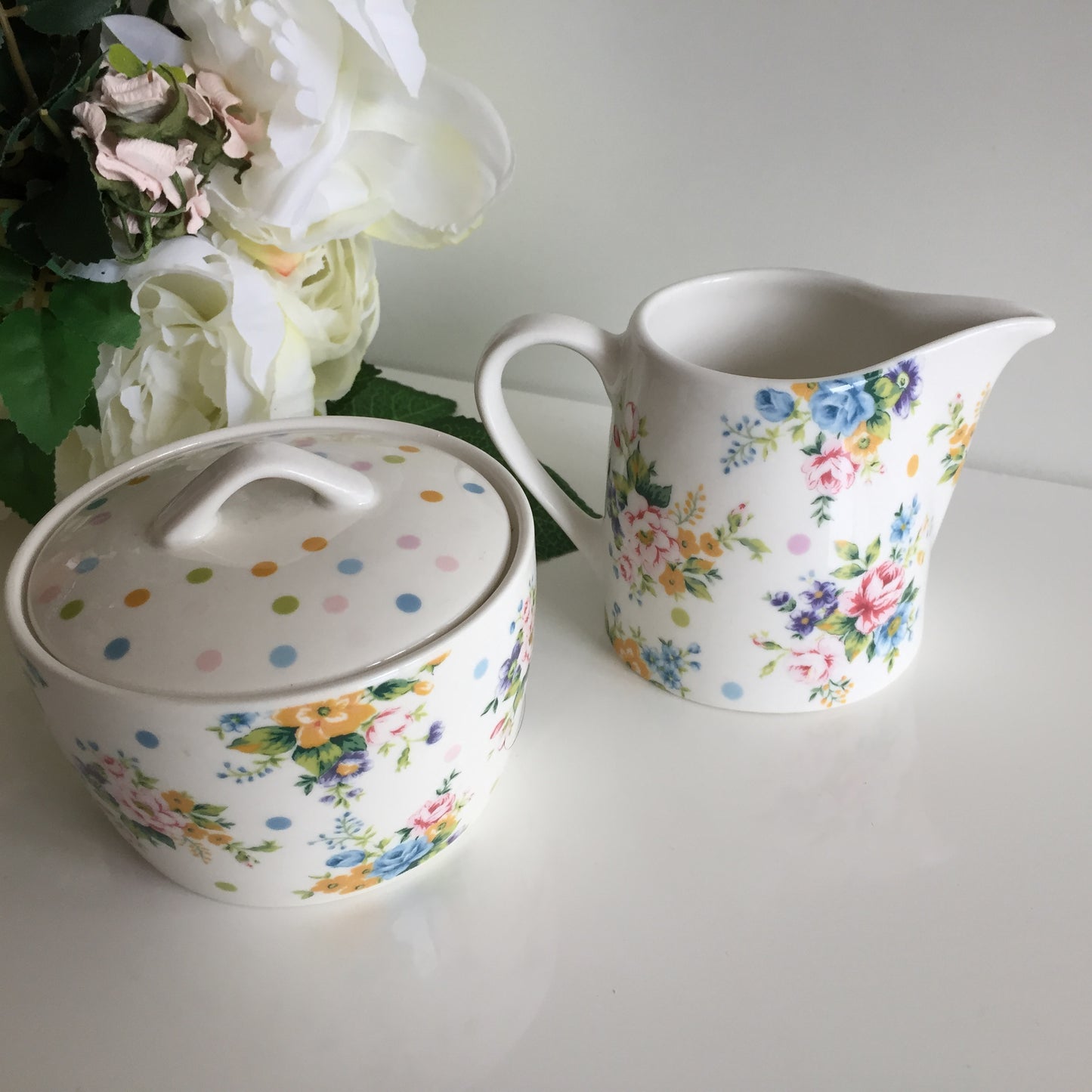 Ashdene Creamer and Covered Sugar Bowl Set | Polkadots & Flowers Pattern