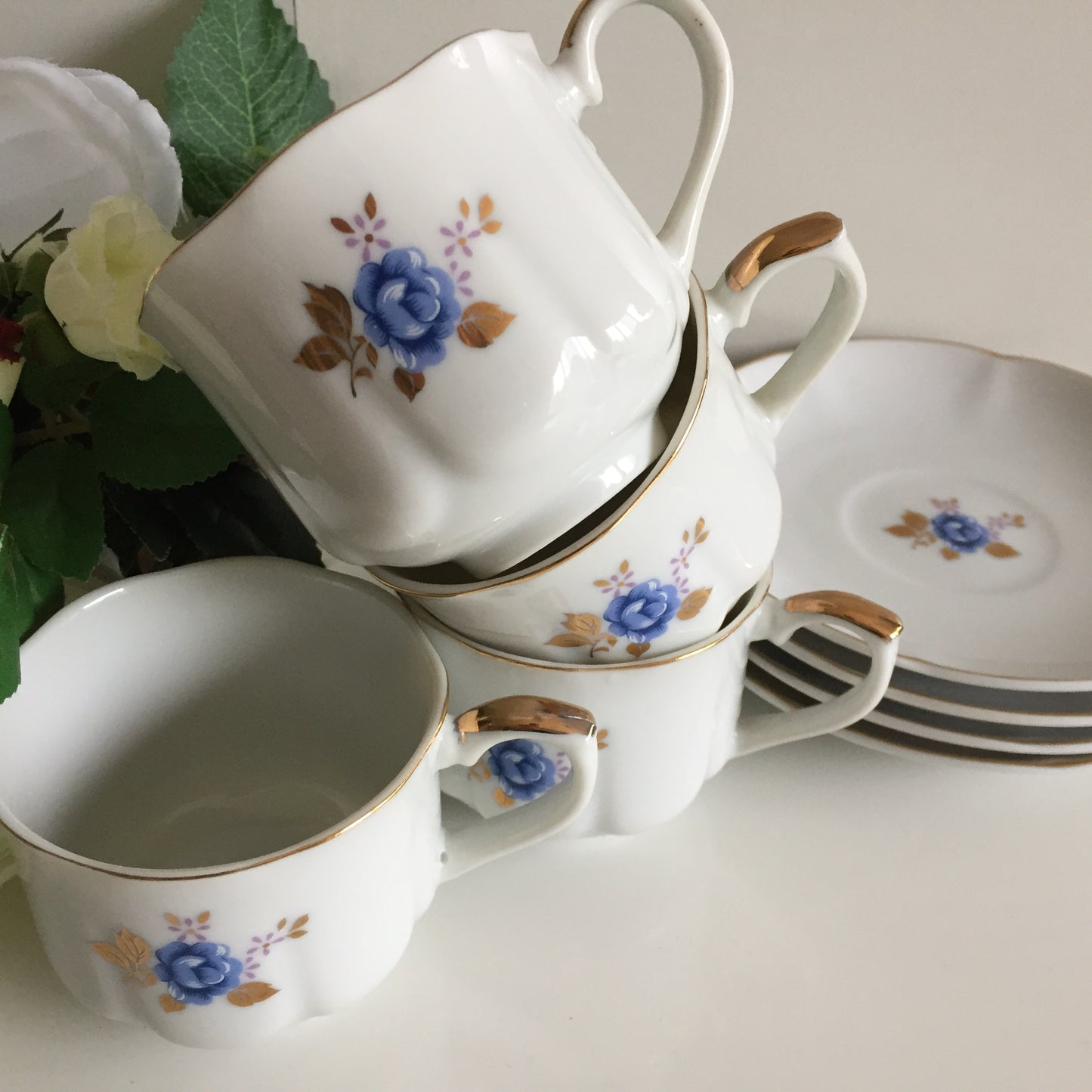 A Set of 4 Japanese Vintage Tea | Coffee Espresso Cups & Saucers Blue | Gold