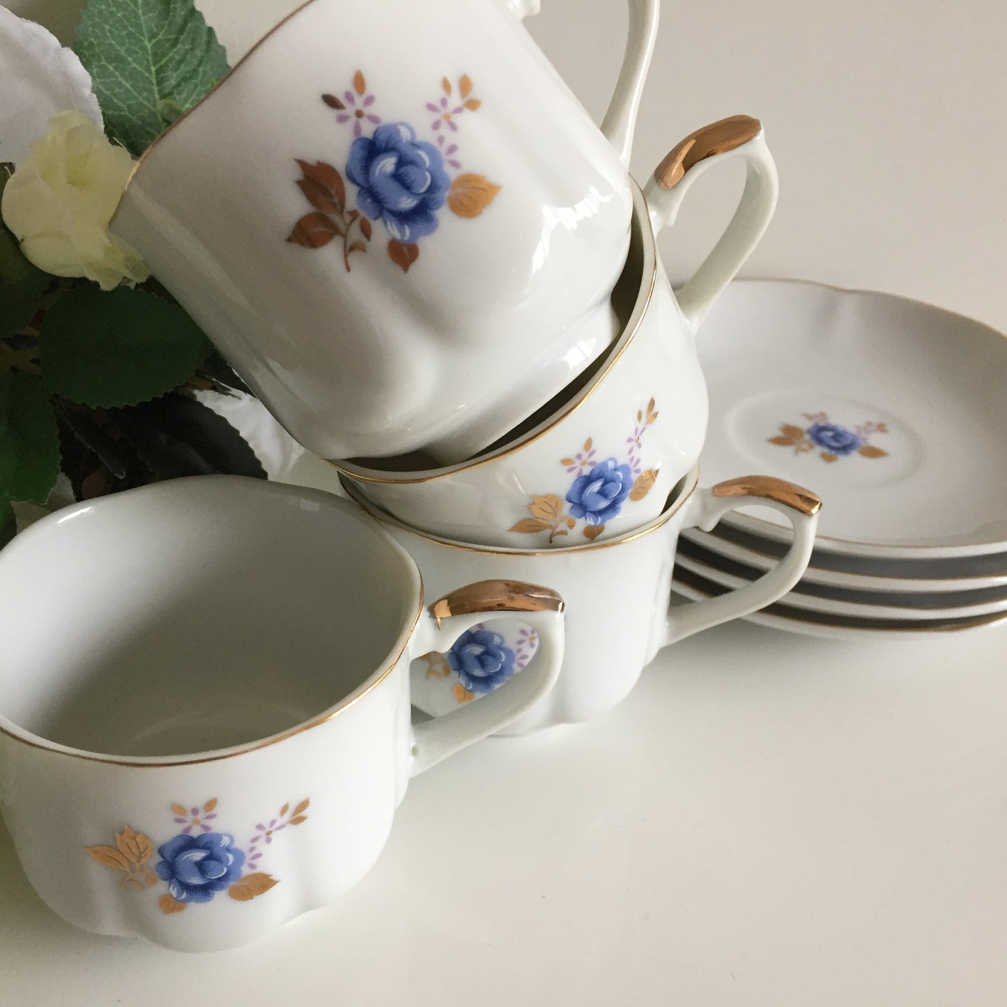 A Set of 4 Japanese Vintage Tea | Coffee Espresso Cups & Saucers Blue | Gold