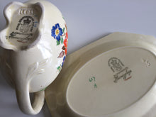 Load image into Gallery viewer, English Vintage Ceramic Gravy Boat