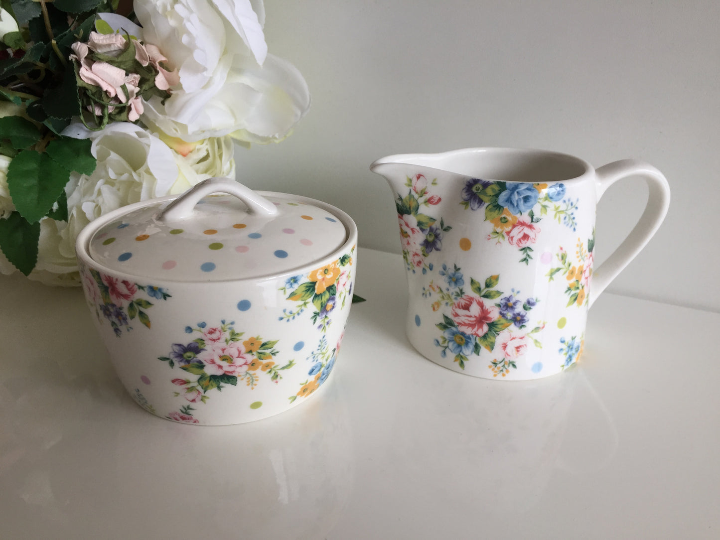 Ashdene Creamer and Covered Sugar Bowl Set | Polkadots & Flowers Pattern