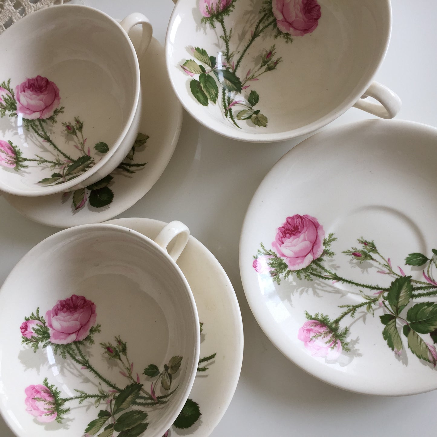Johnson Brothers Latte Cup & Saucer Set Rose Pattern 6 pces | Mid-Century Vintage