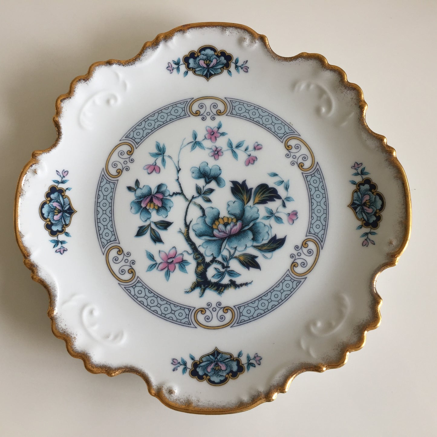 Westminster Australia Fine China Round Platter with Chinoisiere Pattern No 1510