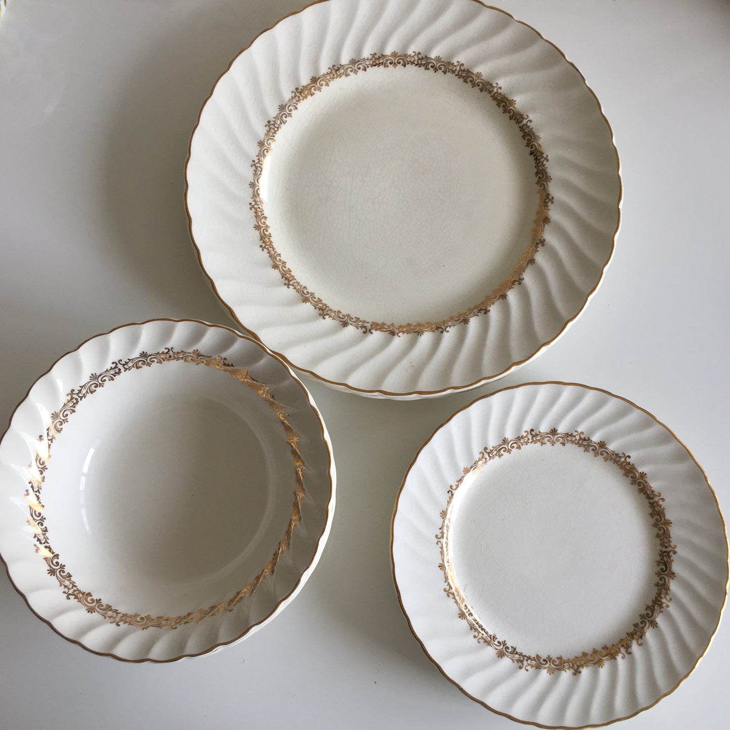 Vintage Swinnertons Golden Garland Pattern Dinner Set Replacements