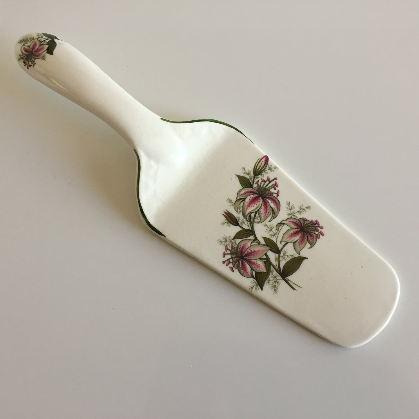 English Vintage Ceramic Cake Serving Spatula with Floral Pattern