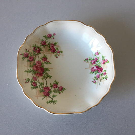 J G Meakin Rose Pattern Small Dessert Bowl with Scalloped Edging