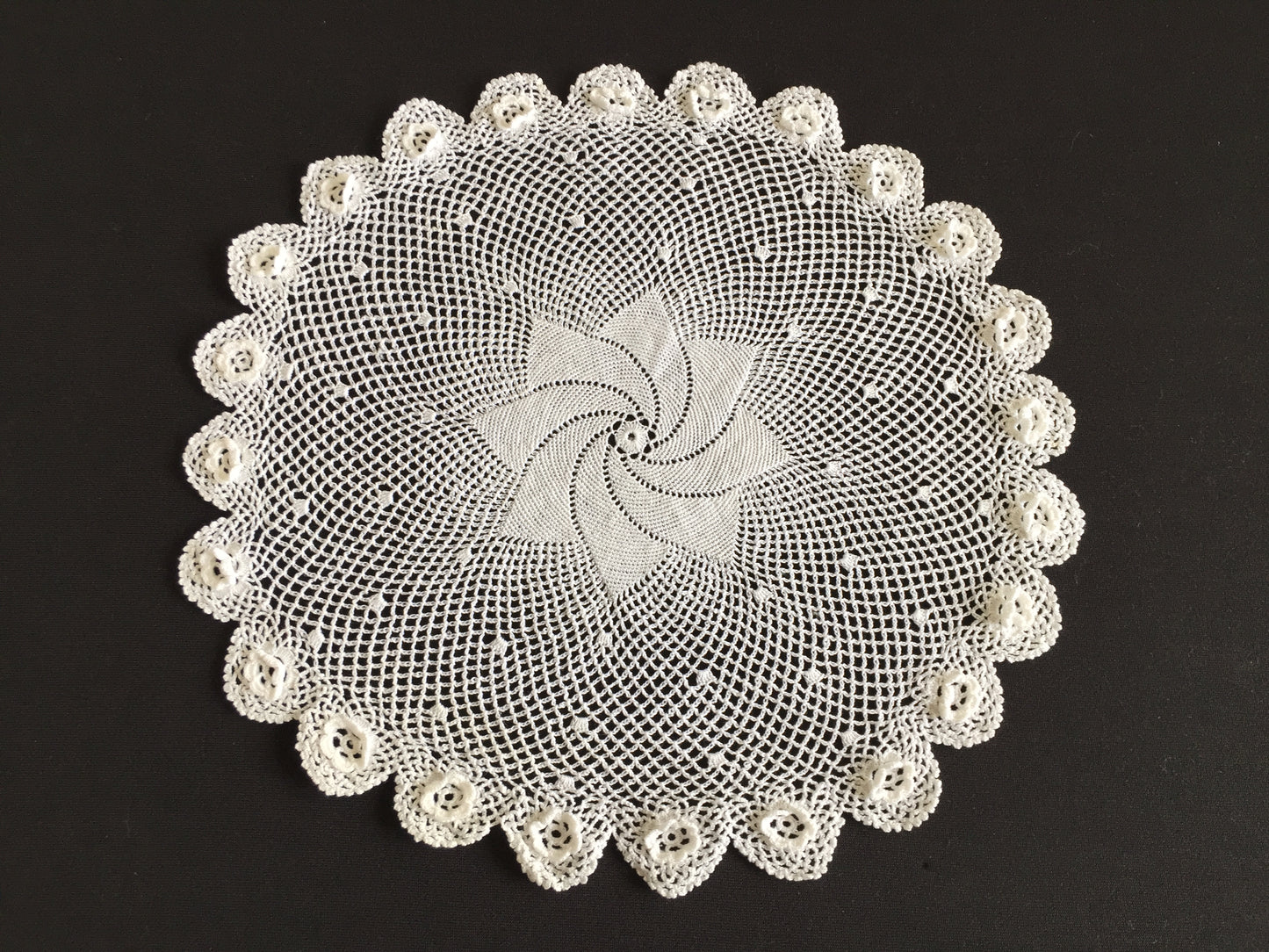 Vintage White Cotton Crochet Lace Doily with Pinwheel & Irish 3D Roses Pattern