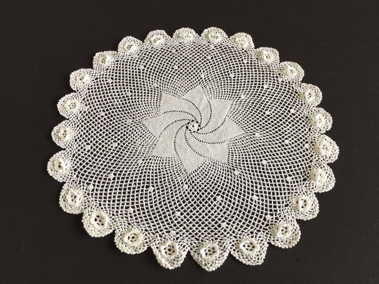 Vintage White Cotton Crochet Lace Doily with Pinwheel & Irish 3D Roses Pattern