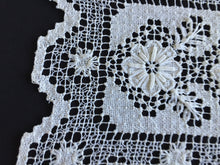 Load image into Gallery viewer, Edwardian Vintage MONDANO Filet Lace Cotton Placemat Doily