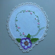 Load image into Gallery viewer, Vintage Hand Embroidered Linen Doily with Crochet Lace Edge