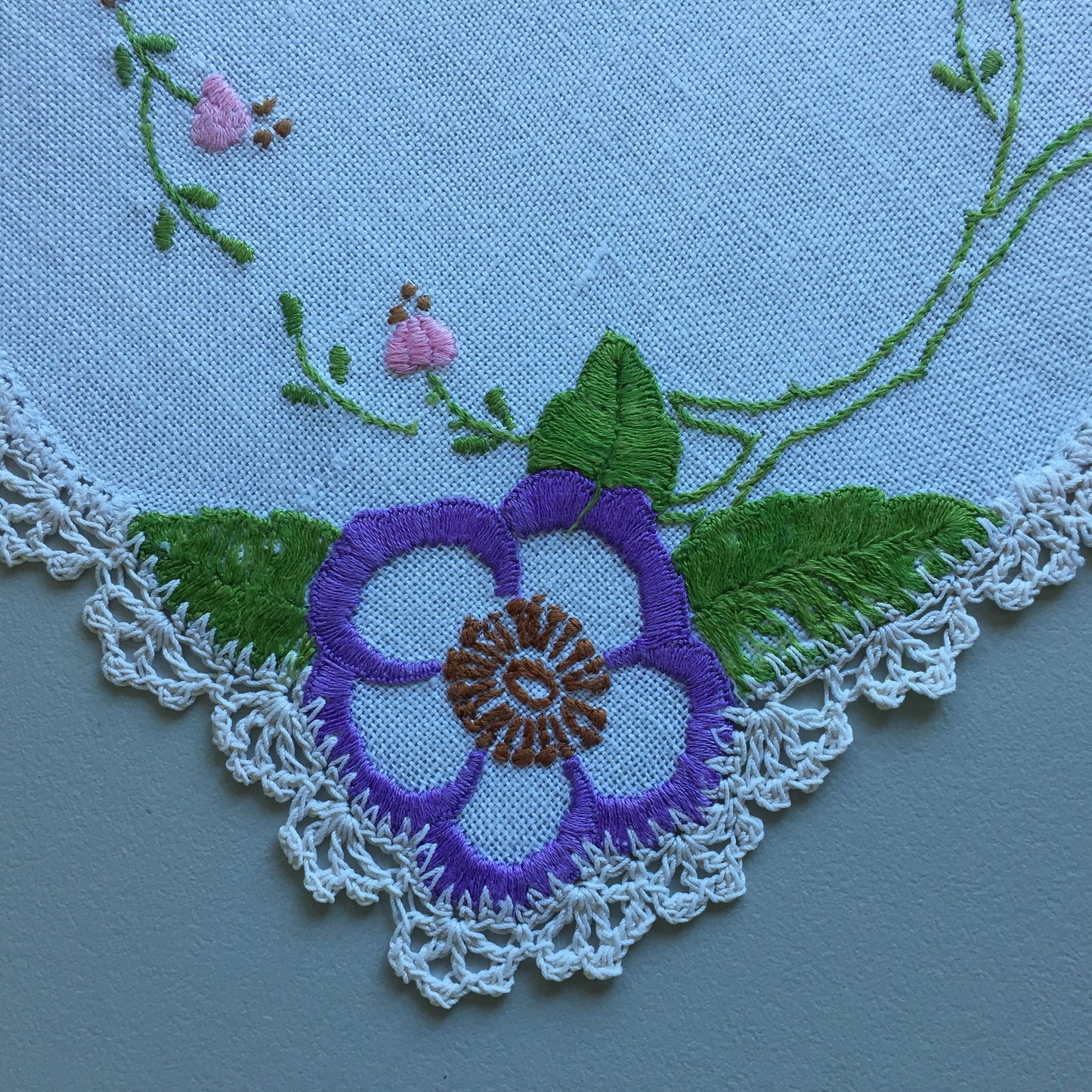 Vintage Hand Embroidered Linen Doily with Crochet Lace Edge