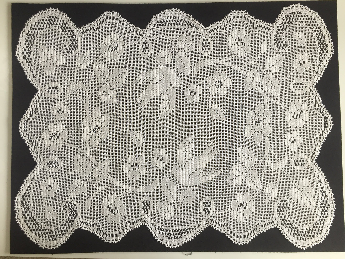 Mary Card Designed "WILD ROSE & PIGEON" (1936) Large Collectible Vintage Crochet Lace Tray Cloth or Table Centre Mat