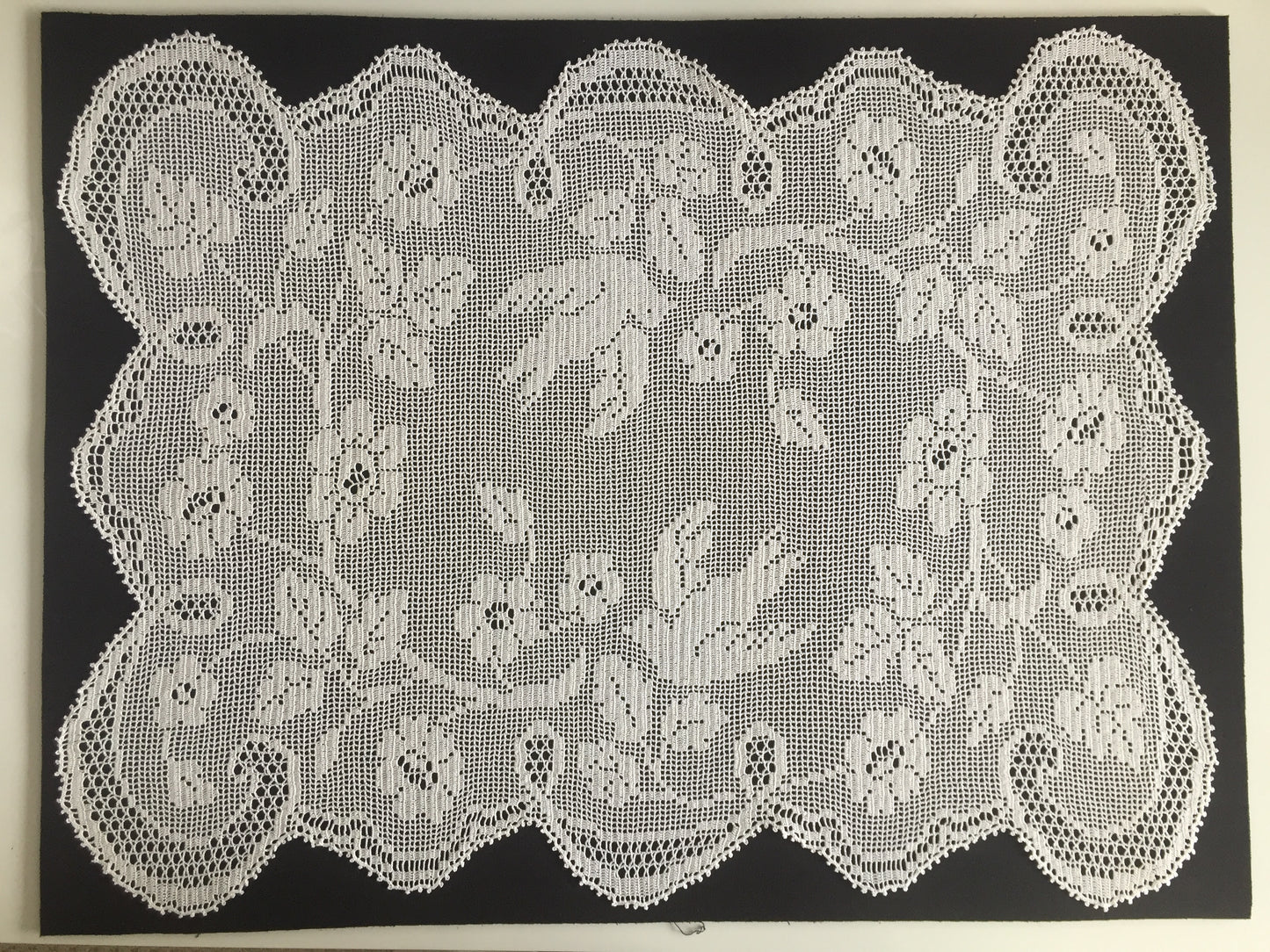 Mary Card Designed "WILD ROSE & PIGEON" (1936) Large Collectible Vintage Crochet Lace Tray Cloth or Table Centre Mat