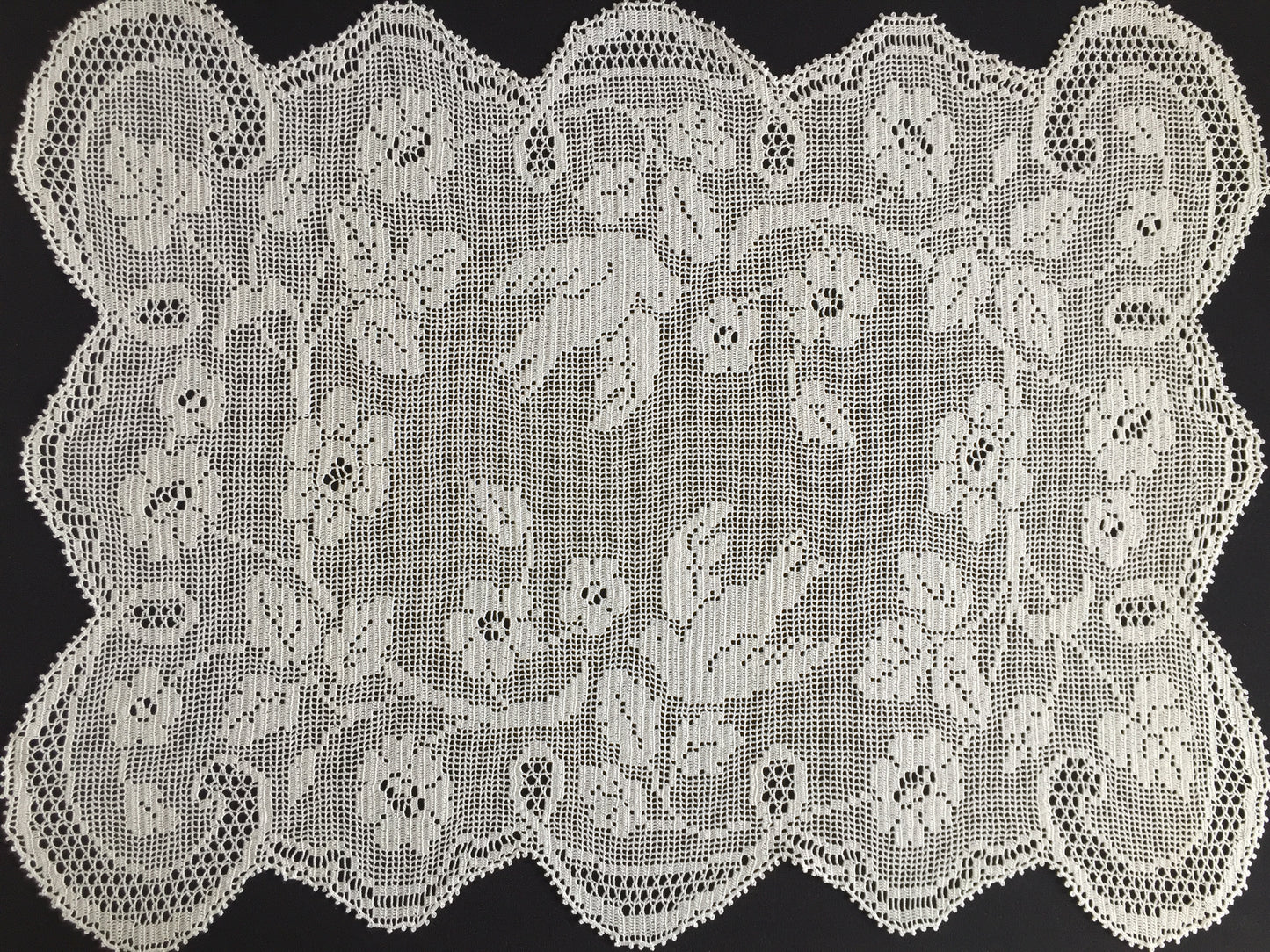 Mary Card Designed "WILD ROSE & PIGEON" (1936) Large Collectible Vintage Crochet Lace Tray Cloth or Table Centre Mat