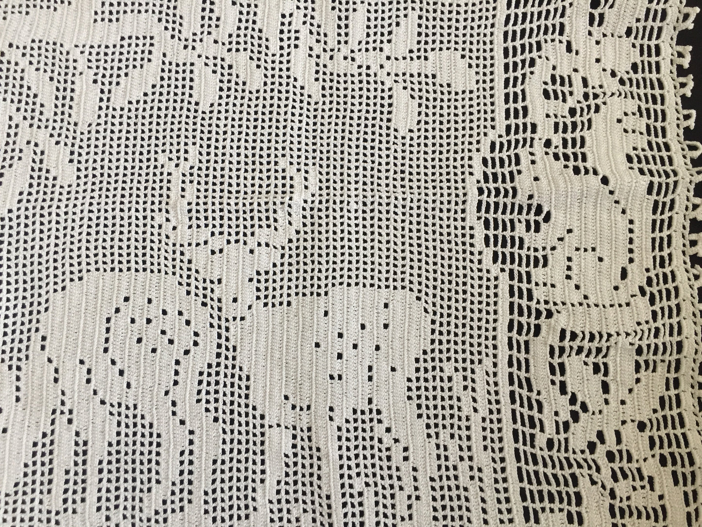 Mary Card Designed "Woodland" (1931) Large Vintage Crochet Lace Tray Cloth Doily or Table Centre Mat with 4 Deer