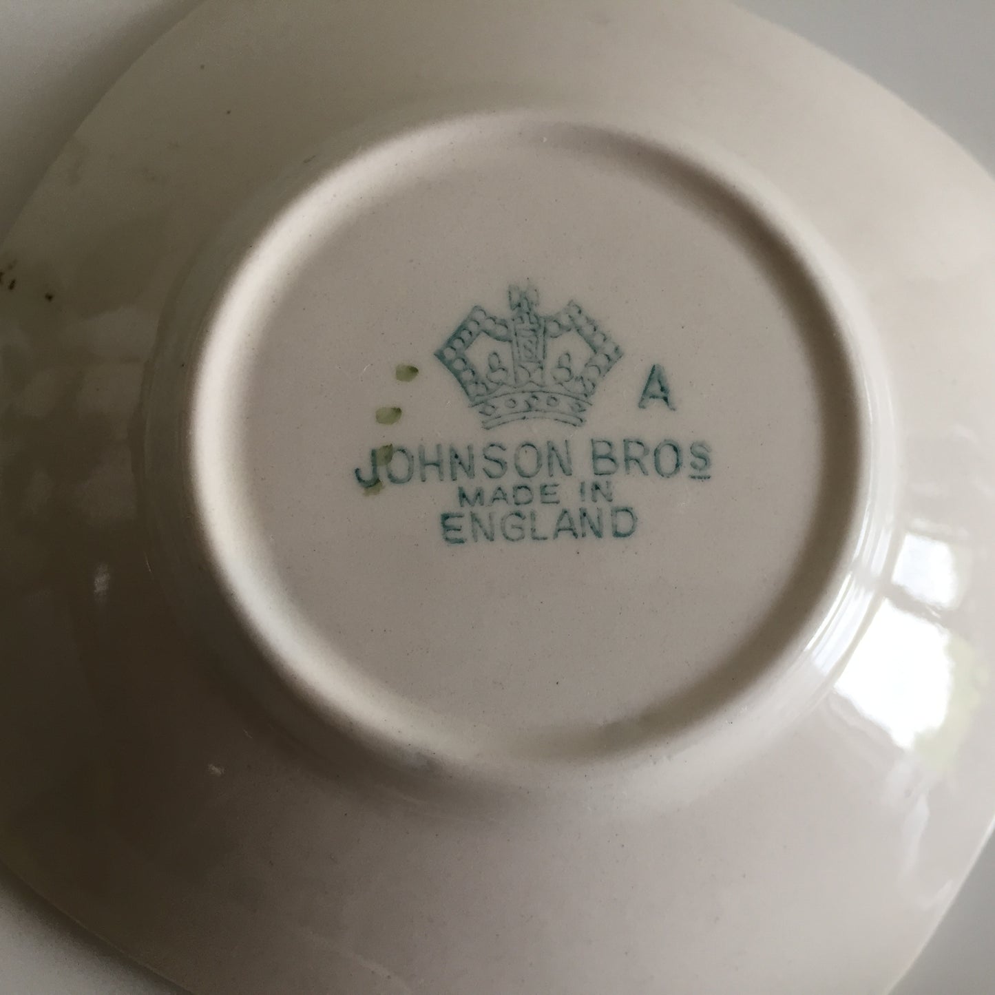 Johnson Brothers Olde English Countryside | Water Mill | Porcelain Dish