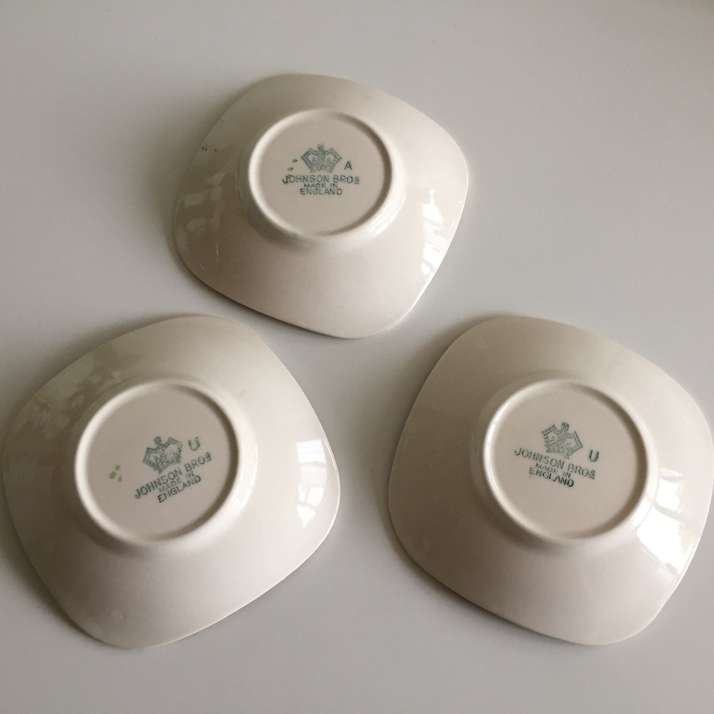 Johnson Brothers Olde English Countryside | Water Mill | Porcelain Dish