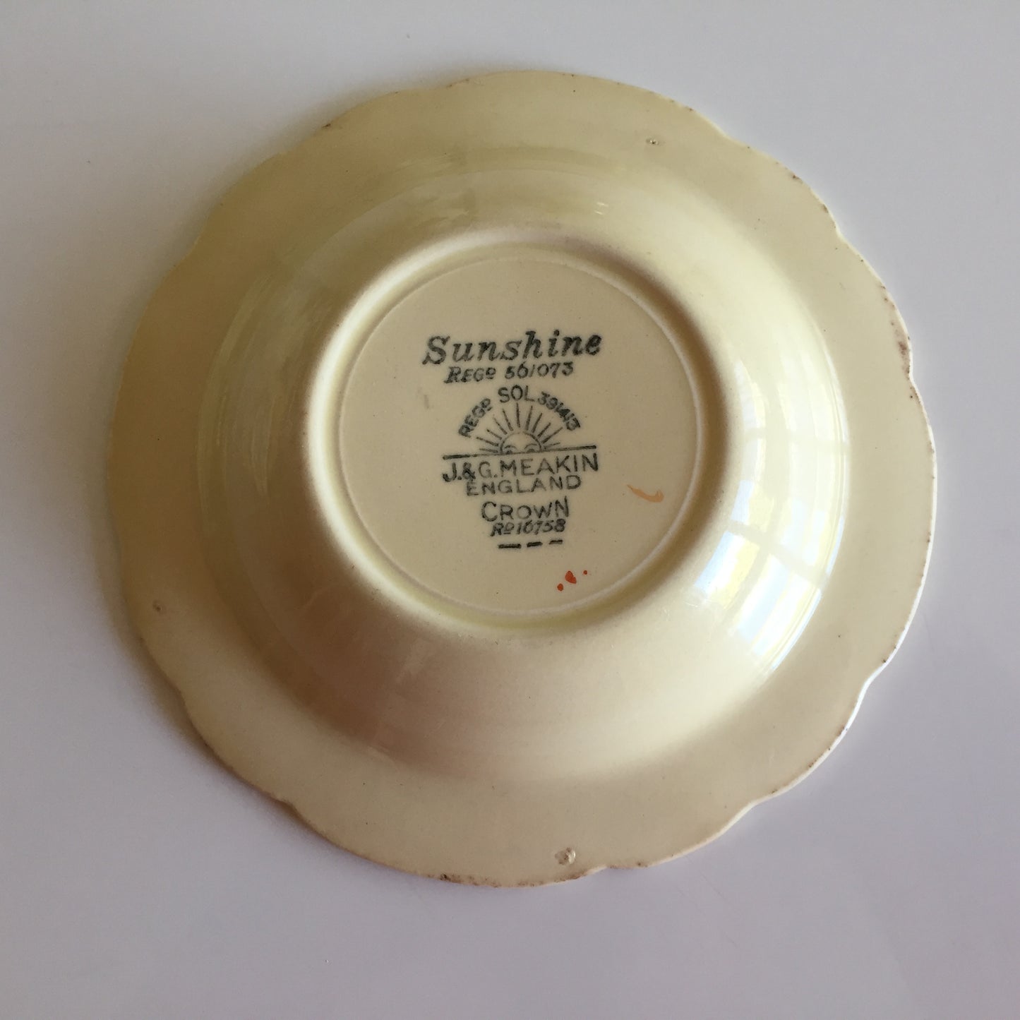 J & G Meakin Sunshine Floral Bouquet Pattern Vintage Ring/Pin/Soap Dish
