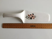 Load image into Gallery viewer, English Vintage Ceramic Cake Serving Spatula with Floral Pattern