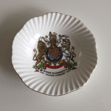 Load image into Gallery viewer, English Vintage 1977 Bone China Queen Elizabeth II Silver Jubilee Pin Dish
