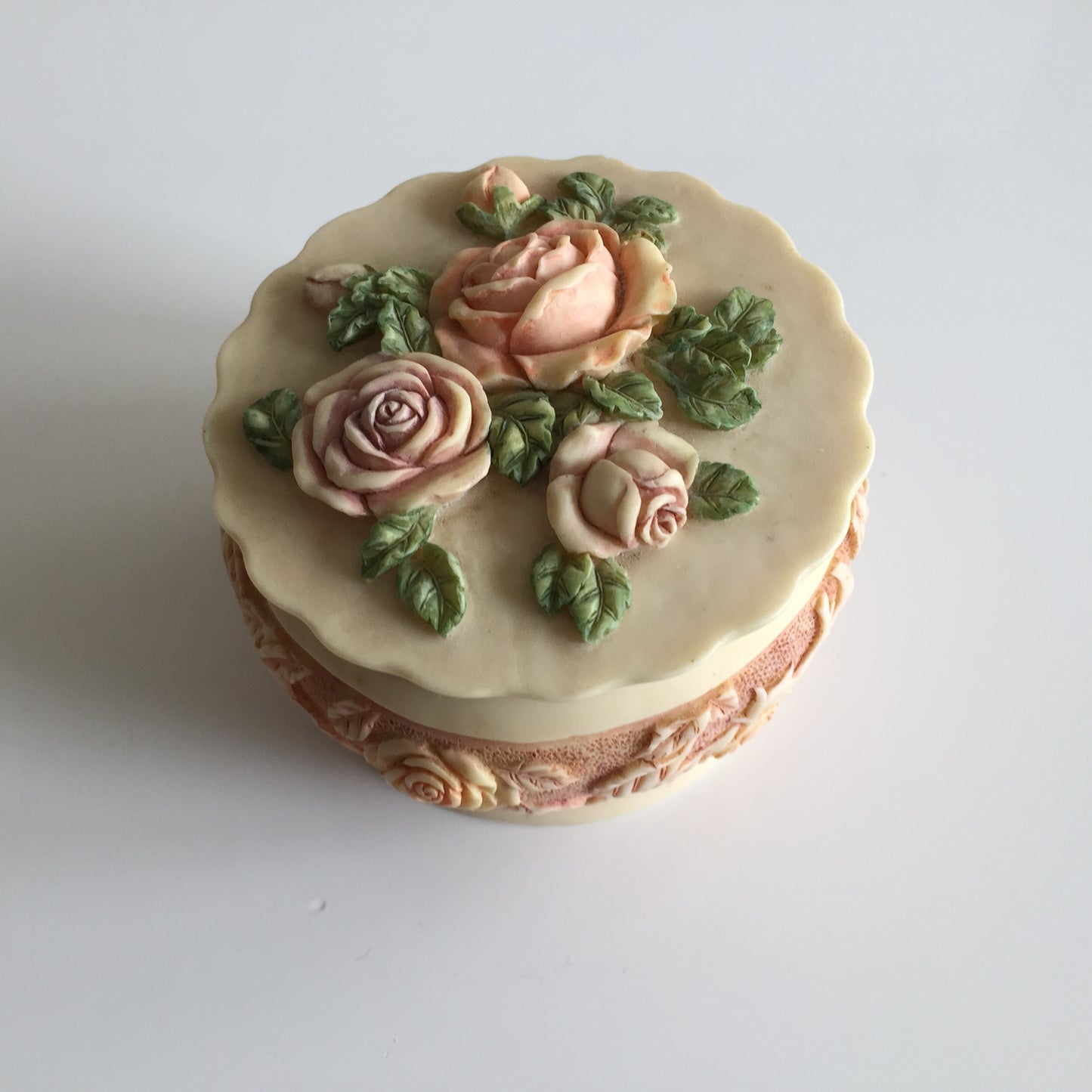 Vintage Madiggan Canterbury Rose “Hand Cast” Ceramic Ring Box