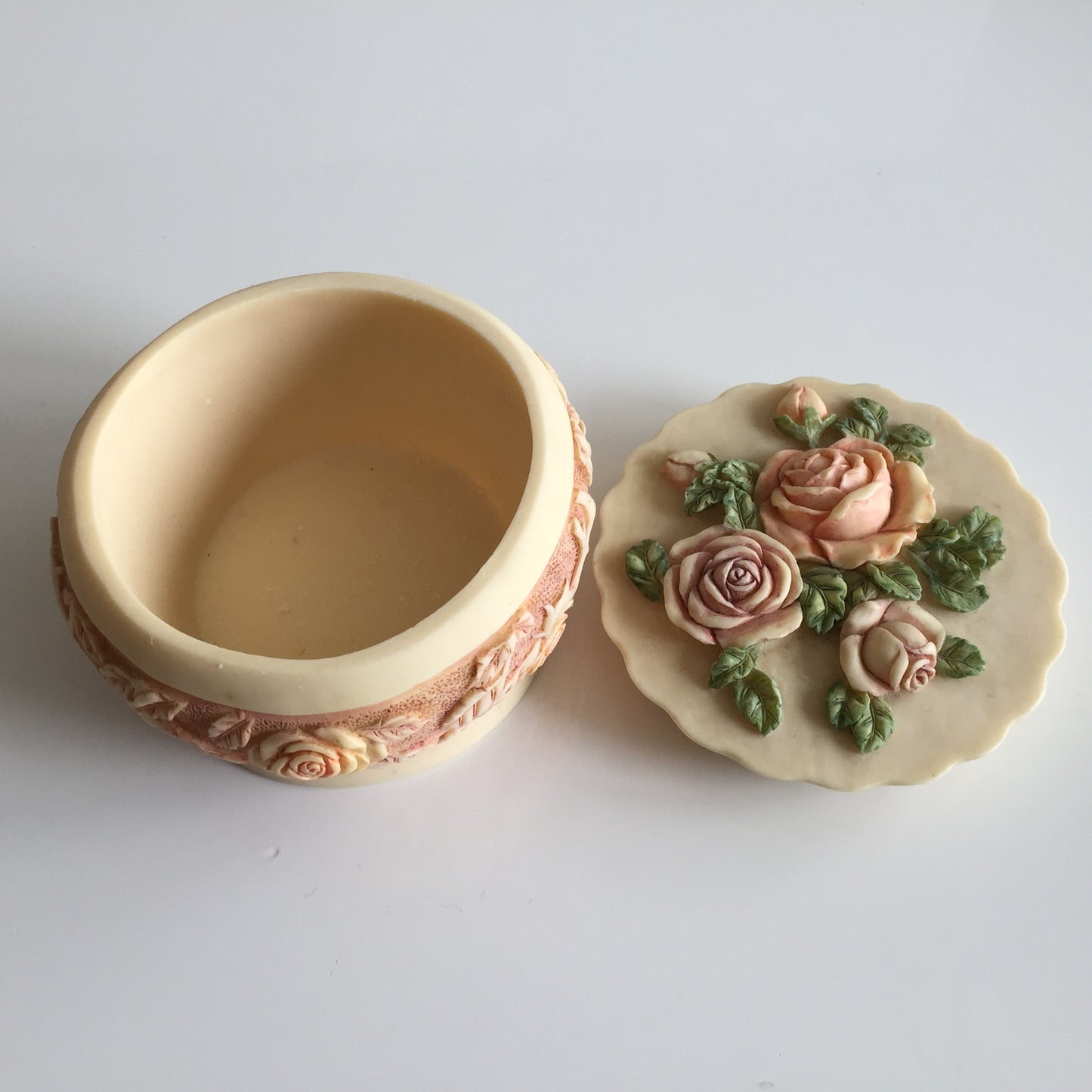 Vintage Madiggan Canterbury Rose “Hand Cast” Ceramic Ring Box