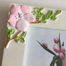 Load image into Gallery viewer, Vintage Photo Frame for Tabletop / Shelf Display