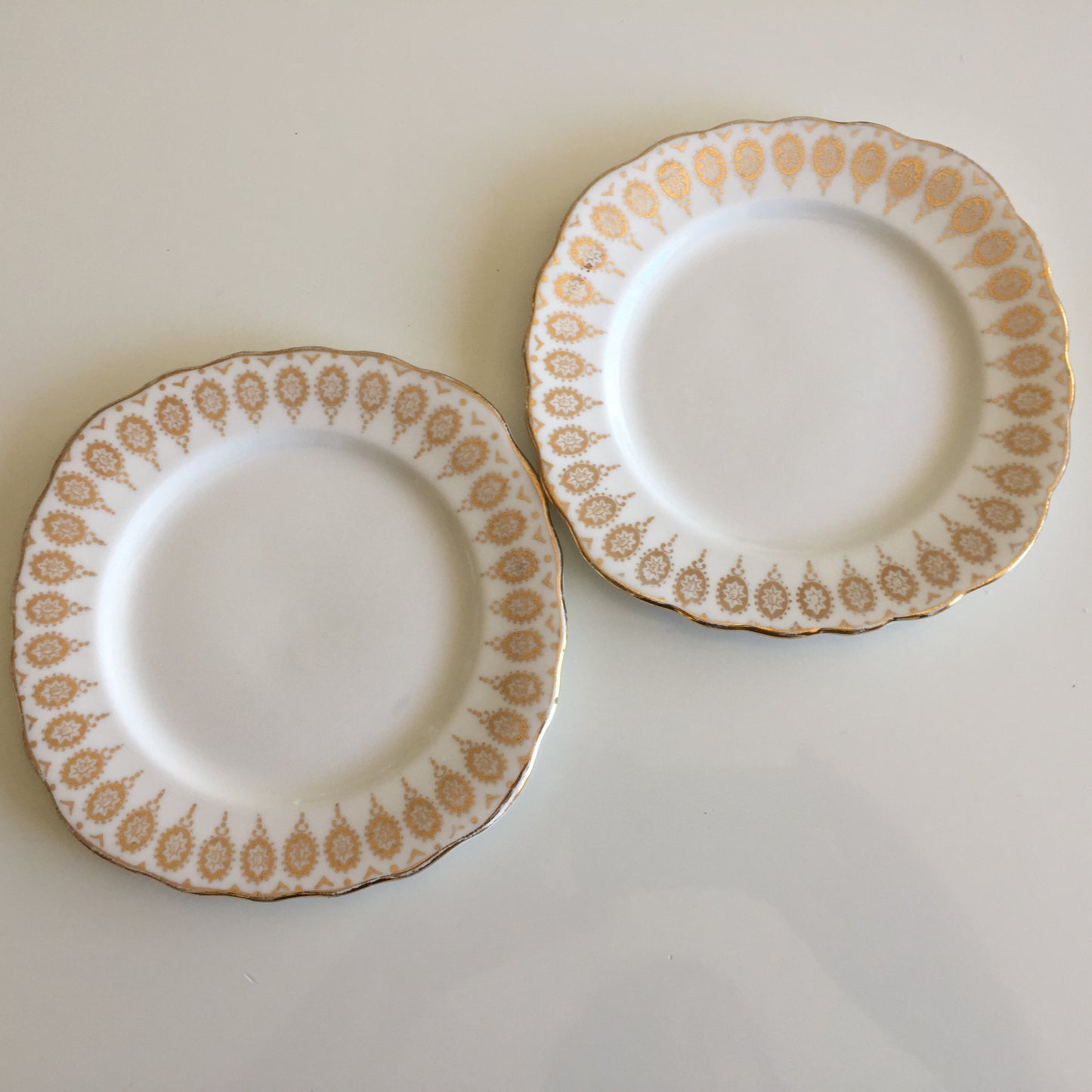 Royal Vale English Vintage 15.5cm Bread & Butter Side Plates