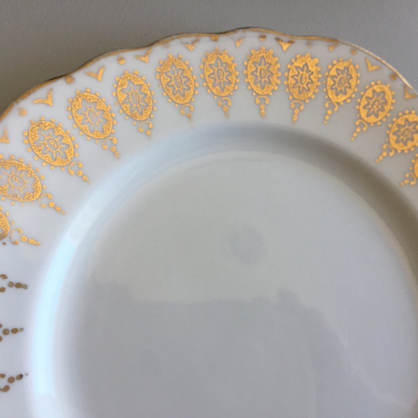 Royal Vale English Vintage 15.5cm Bread & Butter Side Plates