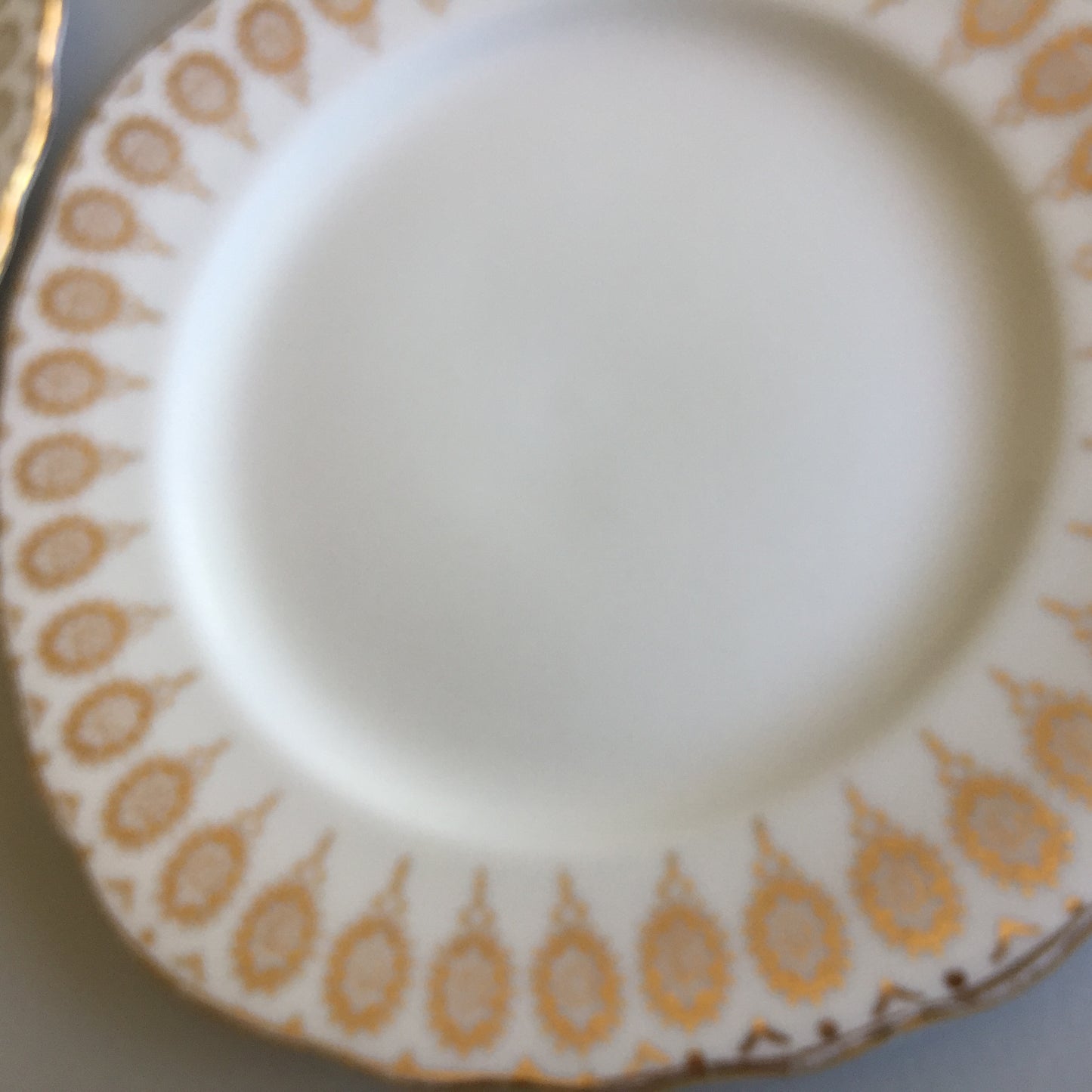 Royal Vale English Vintage 15.5cm Bread & Butter Side Plates