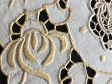 Load image into Gallery viewer, Vintage Madeira Embroidered Doily with Point de Venise Lace Insert