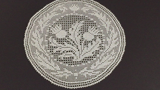 Mary Card Designed "THISTLE d'oyley" Filet Crochet Lace Doily English Small Chart No 500