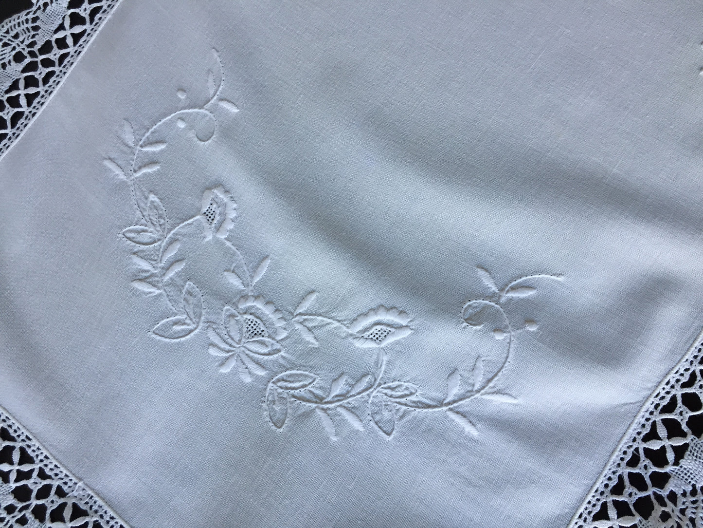 Hand Embroidered White Cotton Table Runner with Bobbin Lace Edging 1980s Vintage