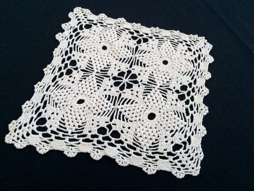 Square Ivory 1950s Vintage Cotton Lace Handmade Crocheted Doily