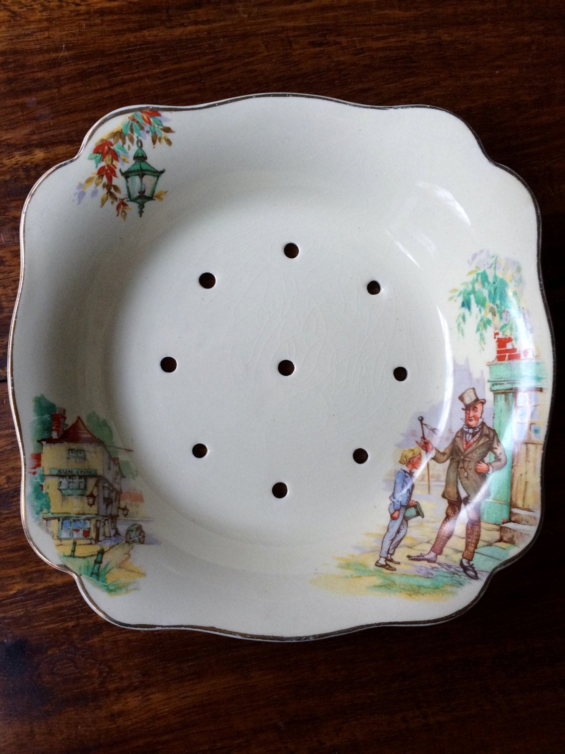 J G Meakin Sunshine Dickens Pattern Square Fruit Bowl Reg 561073