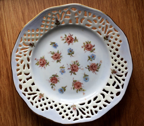 Vintage Schumann Arzberg (Germany) Small Round Fine Bone China Dish