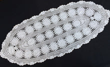 Load image into Gallery viewer, Vintage White Oval Crochet Lace Table Runner